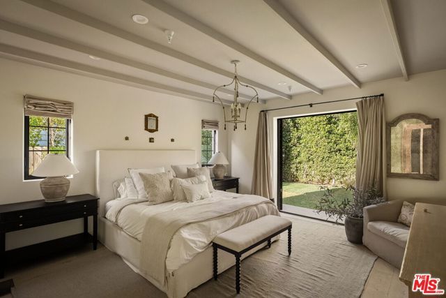 131 S Saltair Avenue, Los Angeles, CA 90049