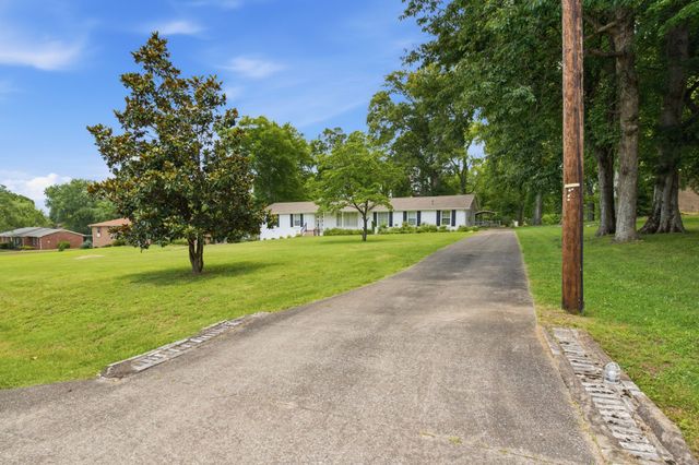 208 Lake Terrace Dr, Hendersonville, TN 37075