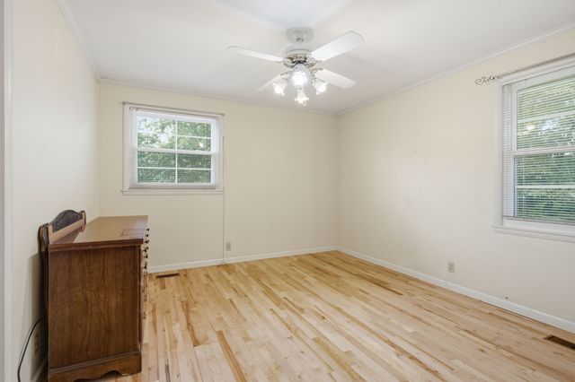 208 Lake Terrace Dr, Hendersonville, TN 37075