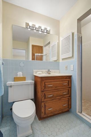 208 Lake Terrace Dr, Hendersonville, TN 37075