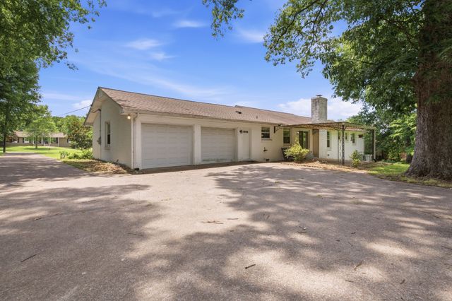208 Lake Terrace Dr, Hendersonville, TN 37075