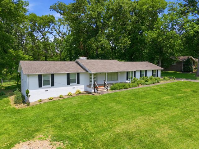 208 Lake Terrace Dr, Hendersonville, TN 37075