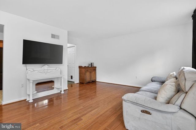 4072 LAUREL LN, Mount Joy, PA 17552