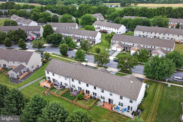 4072 LAUREL LN, Mount Joy, PA 17552