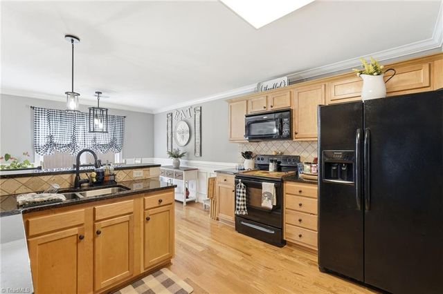 804 Montgomery Court, Walnut Cove, NC 27052