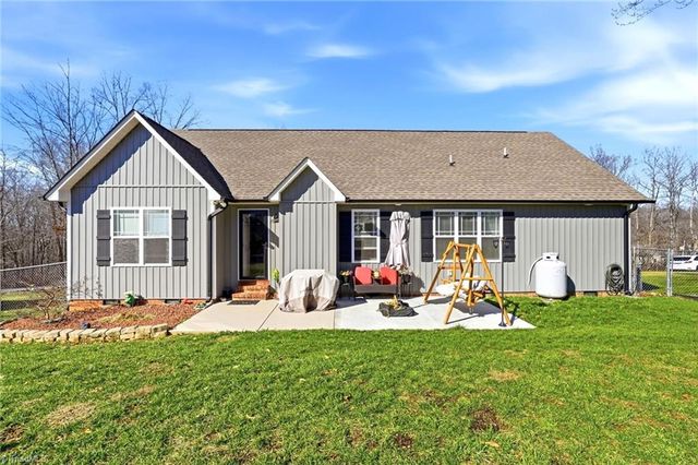 804 Montgomery Court, Walnut Cove, NC 27052