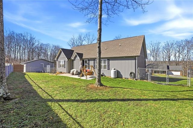 804 Montgomery Court, Walnut Cove, NC 27052