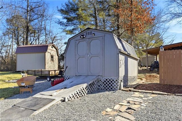 804 Montgomery Court, Walnut Cove, NC 27052