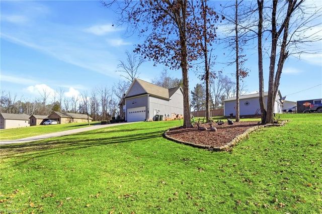 804 Montgomery Court, Walnut Cove, NC 27052