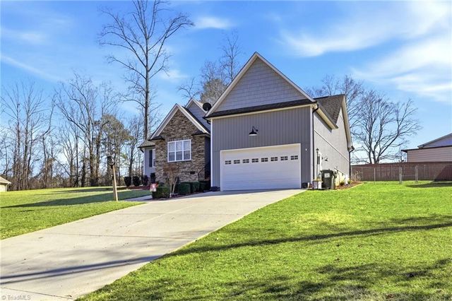 804 Montgomery Court, Walnut Cove, NC 27052