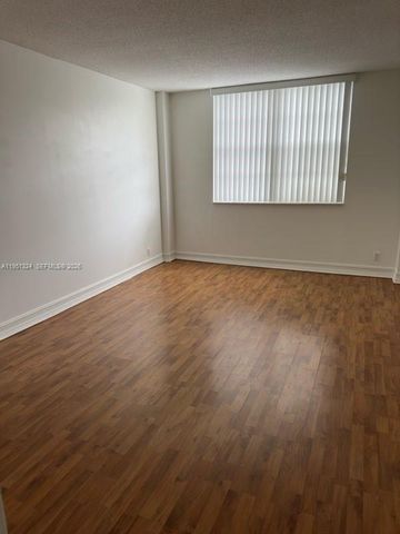 1455 N Treasure Dr 2C, North Bay Village, FL 33141