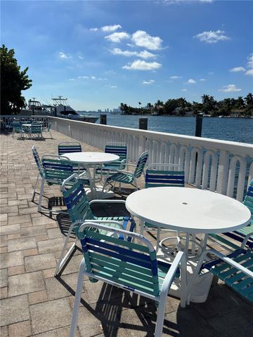 1455 N Treasure Dr 2C, North Bay Village, FL 33141