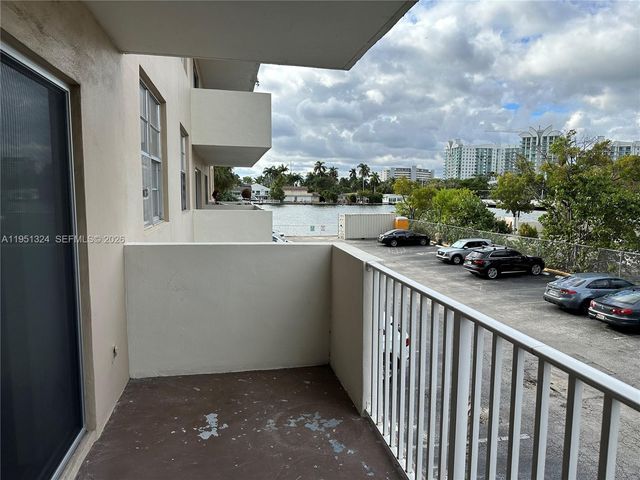 1455 N Treasure Dr 2C, North Bay Village, FL 33141