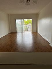 1455 N Treasure Dr 2C, North Bay Village, FL 33141