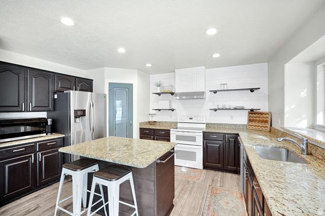 2532 N 1175 E, Layton, UT 84040
