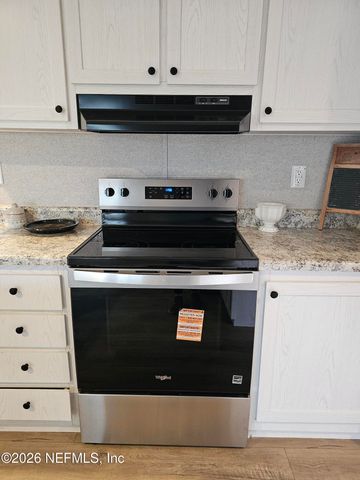 295 BADEN POWELL Road, Hawthorne, FL 32640