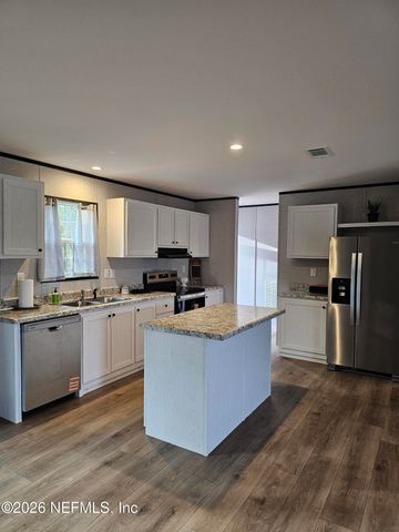 295 BADEN POWELL Road, Hawthorne, FL 32640