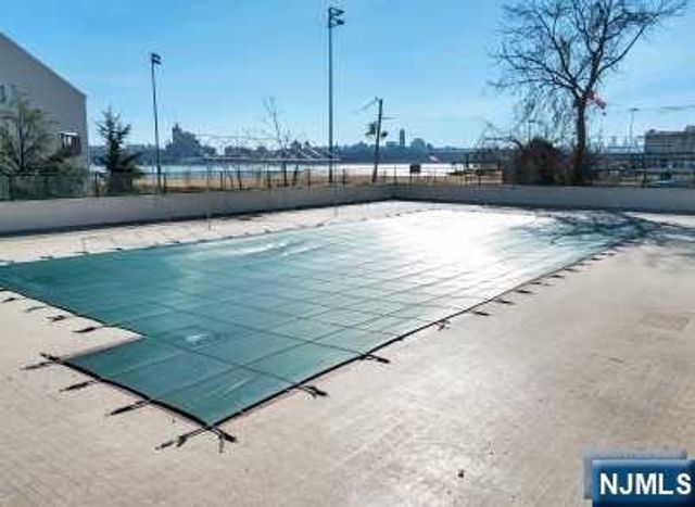 1203 River Road 11G, Edgewater, NJ 07020