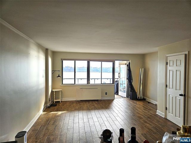 1203 River Road 11G, Edgewater, NJ 07020