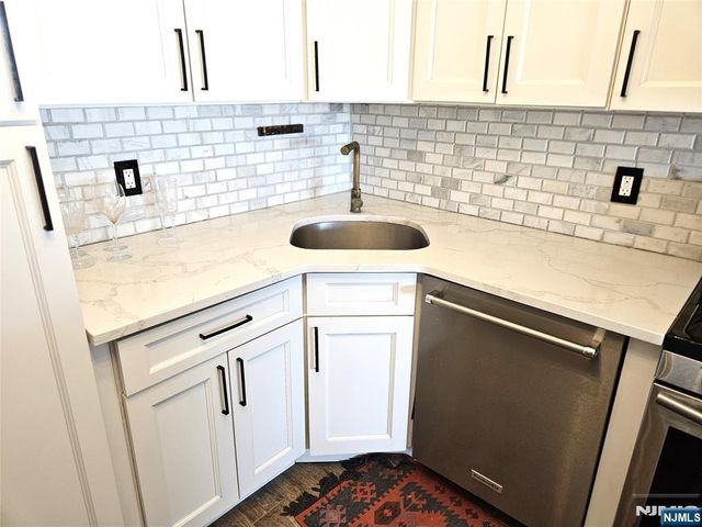 1203 River Road 11G, Edgewater, NJ 07020