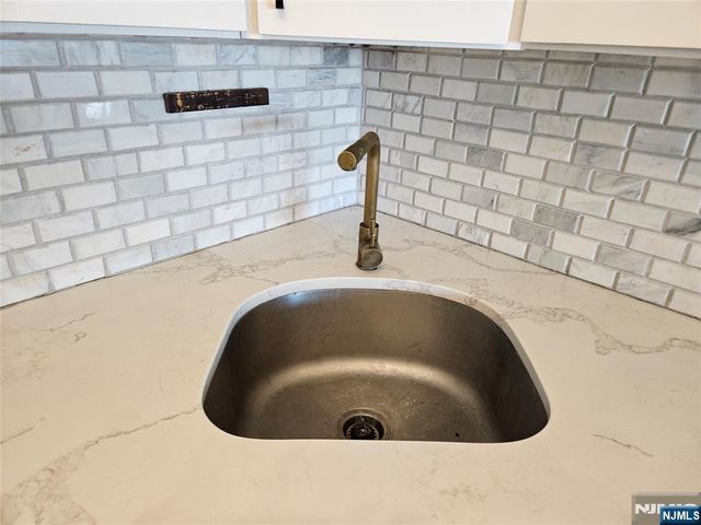 1203 River Road 11G, Edgewater, NJ 07020