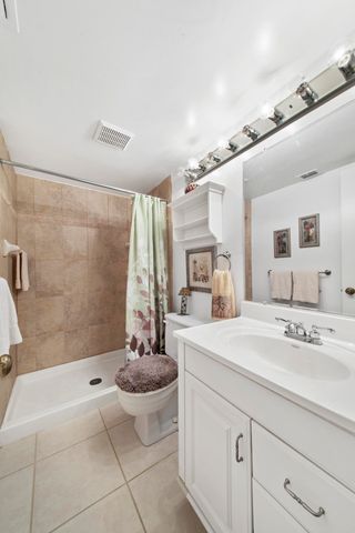 417 Pine Glen Lane D-2, Greenacres, FL 33463