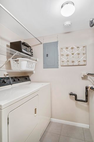 417 Pine Glen Lane D-2, Greenacres, FL 33463