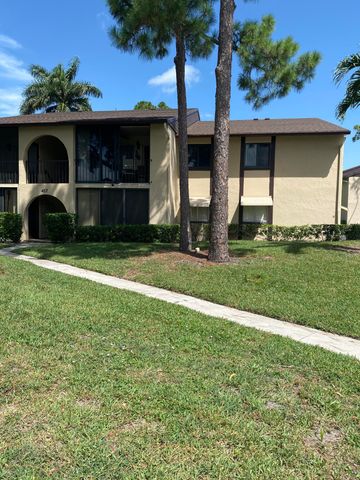 417 Pine Glen Lane D-2, Greenacres, FL 33463