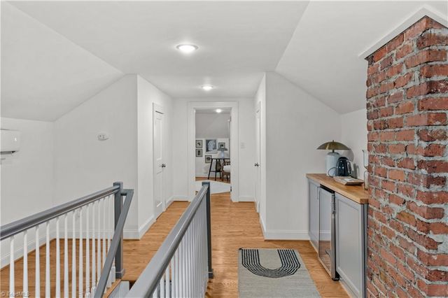 1606 W End Place, Greensboro, NC 27403