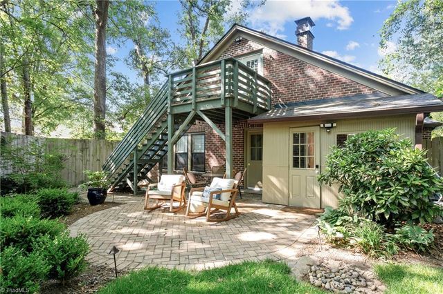 1606 W End Place, Greensboro, NC 27403