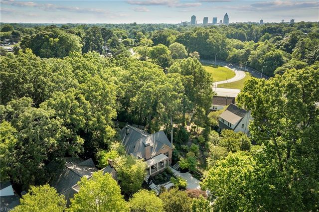 1606 W End Place, Greensboro, NC 27403