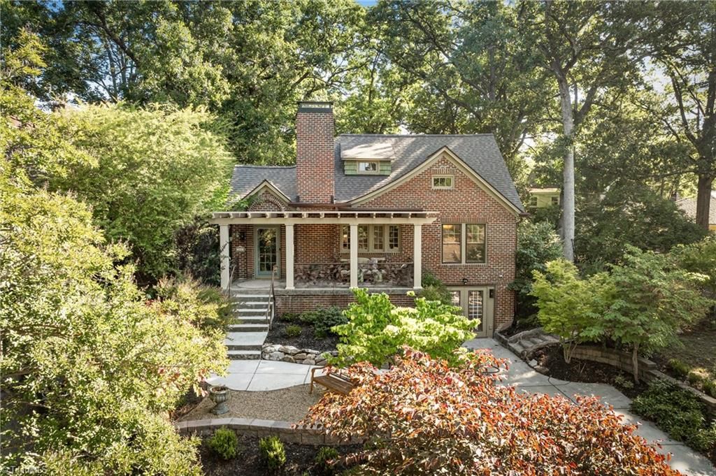 1606 W End Place, Greensboro, NC 27403