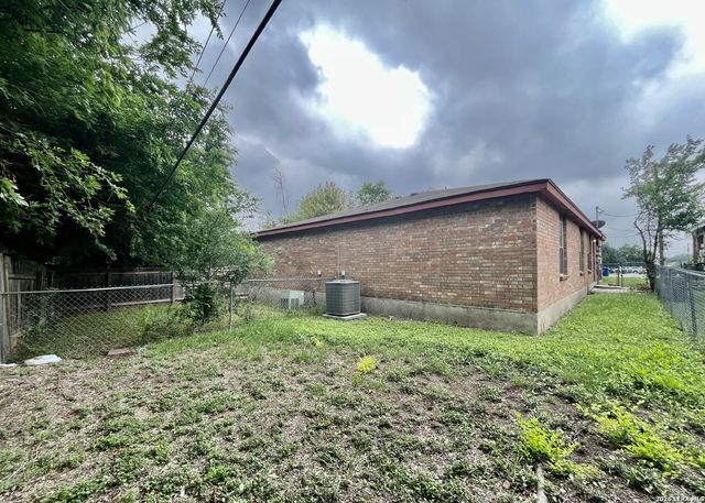 12234 Maverick Bluff, San Antonio, TX 78247