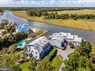4 SNUG HARBOR CT #7, Rehoboth Beach, DE 19971
