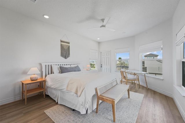 4126 Courageous Lane, Galveston, TX 77554