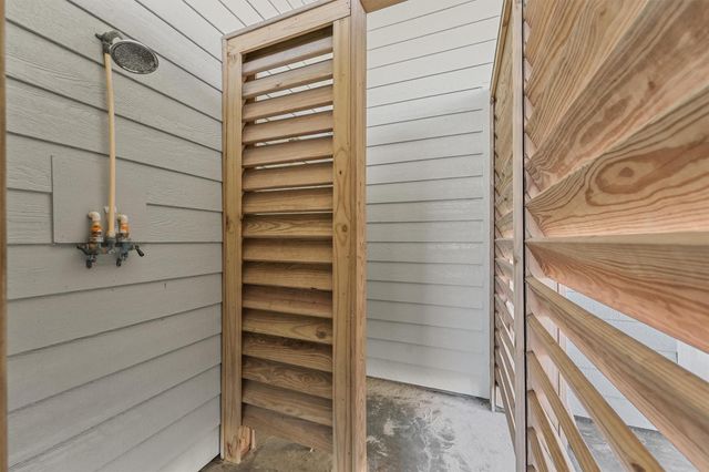 4126 Courageous Lane, Galveston, TX 77554