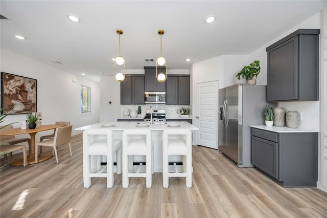 955 Mansfield Street, Houston, TX 77091