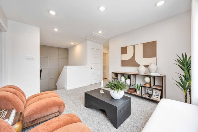 955 Mansfield Street, Houston, TX 77091