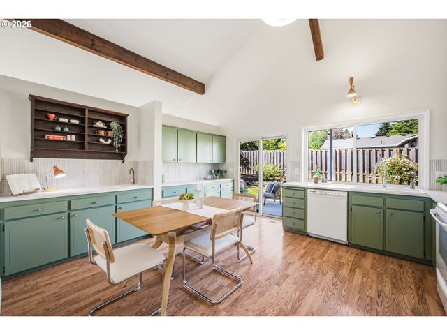 8485 Sw GODWIN Ct, Portland, OR 97223