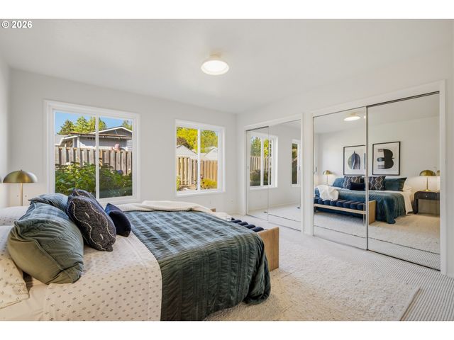 8485 Sw GODWIN Ct, Portland, OR 97223