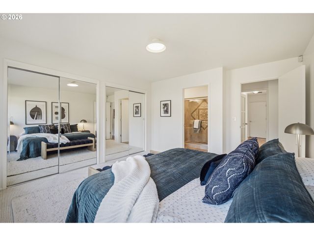 8485 Sw GODWIN Ct, Portland, OR 97223