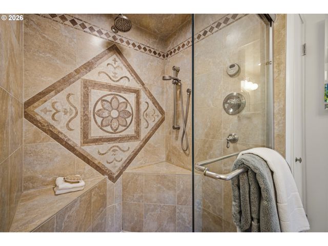 8485 Sw GODWIN Ct, Portland, OR 97223