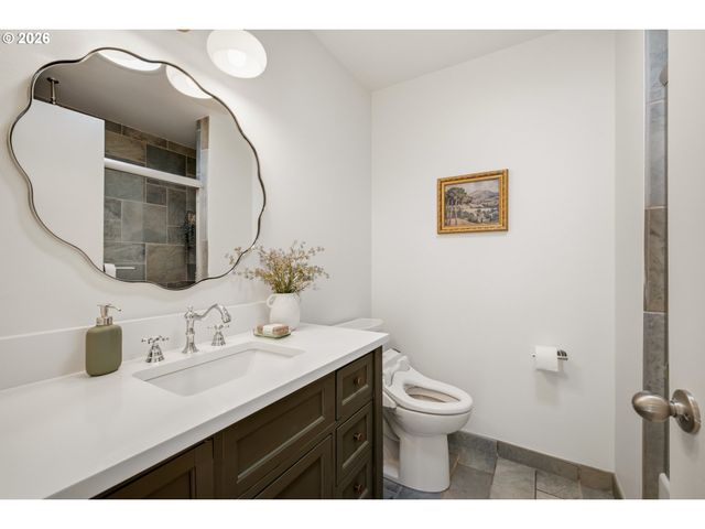 8485 Sw GODWIN Ct, Portland, OR 97223