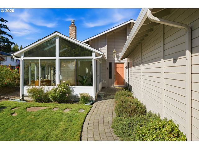 8485 Sw GODWIN Ct, Portland, OR 97223