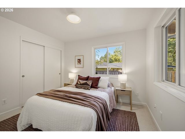8485 Sw GODWIN Ct, Portland, OR 97223