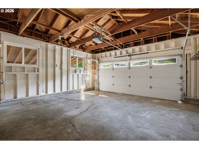 8485 Sw GODWIN Ct, Portland, OR 97223