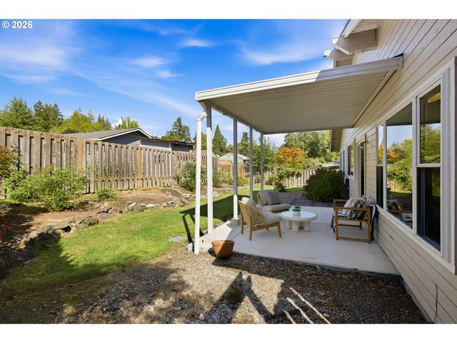 8485 Sw GODWIN Ct, Portland, OR 97223