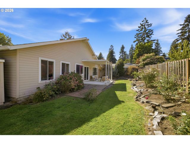 8485 Sw GODWIN Ct, Portland, OR 97223