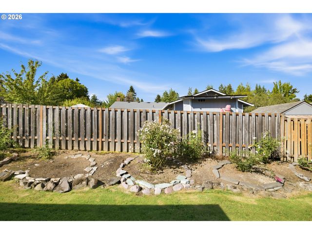 8485 Sw GODWIN Ct, Portland, OR 97223