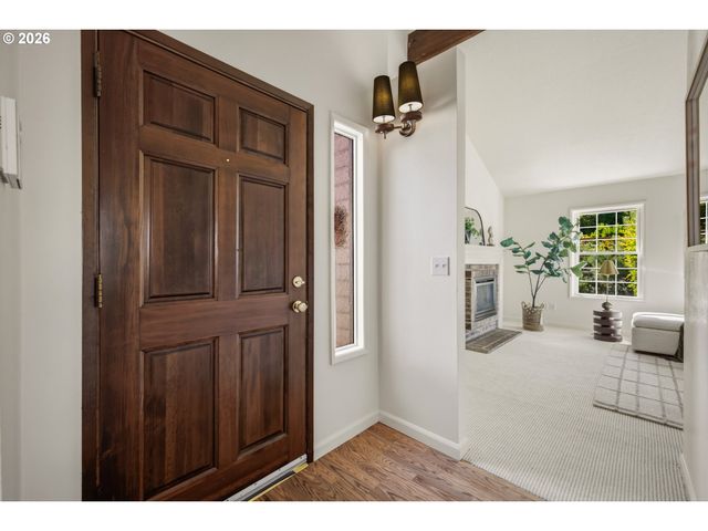 8485 Sw GODWIN Ct, Portland, OR 97223